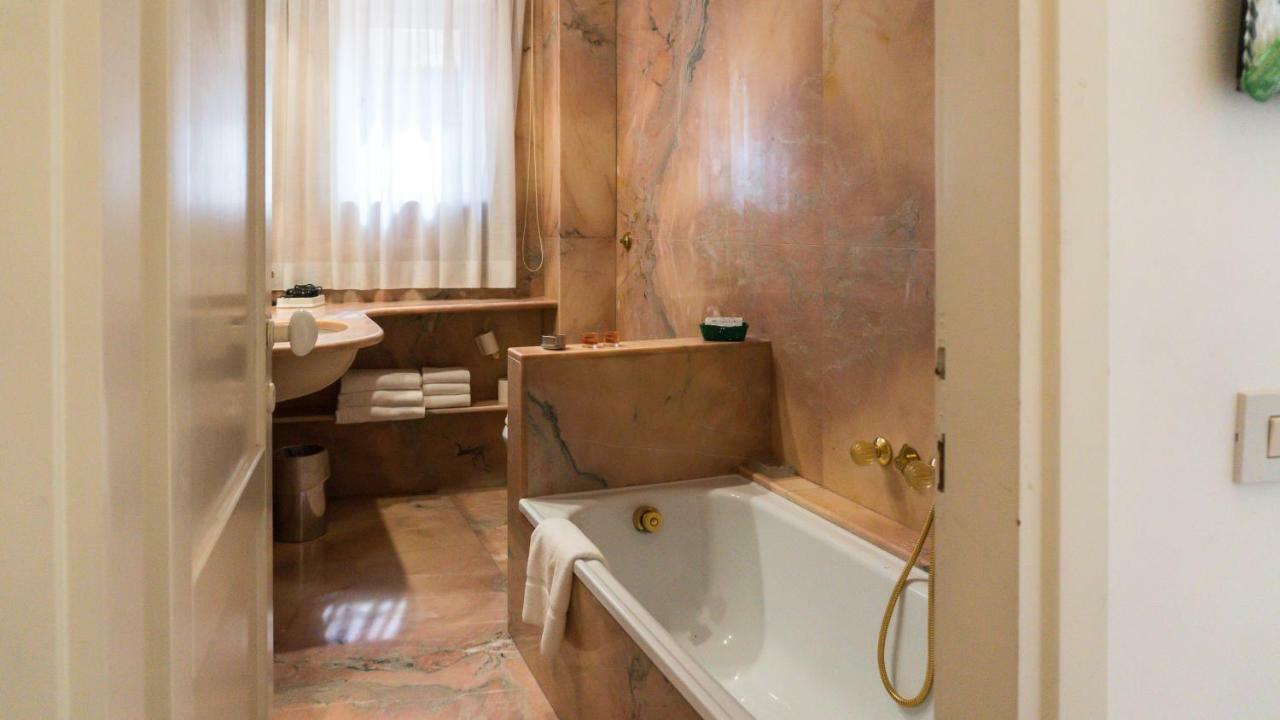 Luxury Balcony Apartment เวนิส ภายนอก รูปภาพ