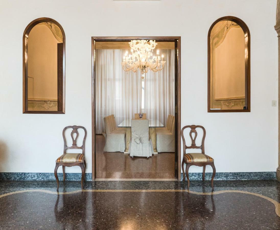Luxury Balcony Apartment เวนิส ภายนอก รูปภาพ