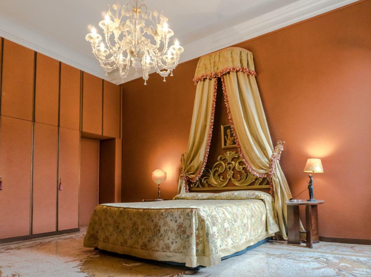 Luxury Balcony Apartment เวนิส ภายนอก รูปภาพ